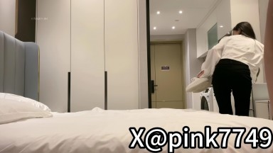Pink man, the hot, high-skinned model of war star is so squeaky and squeaky that it's so cool
