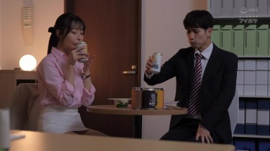 IPZZ-397 [Picked Up and Drafted] RARA Brought a cute and sexy junior office lady back to the hotel... and encountered an unbelievably skilled woman