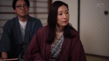 JUQ-928 [Forced] I Can't Let My Wife Know I Got My Mother-in-Law Pregnant... A Two-Day Hot Springs Getaway with Rinka Ono