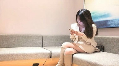 Xiao Bao's Flower Hunt: Stunning celebrity look-alike, part-time model, gorgeous and fit, a guaranteed top-quality find. Tanhua, Selfie.