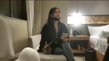 Wenxuan, the 'Flower Snatcher', Spends Big on a Hangzhou Escort Girl: Sweet, Well-Proportioned, Fair-Skinned Beauty - Selfie