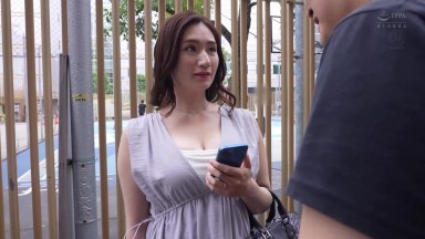 JUQ-961 [Forced Pickup] Rei Kimura: What happens when you make your wife stand on the street corner for an hour?