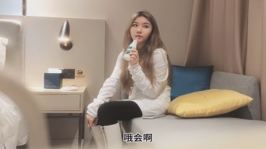 Wenxuan Flower Snatching - Chinese Subtitles - Part 1: Online Hookup with a College Blonde, a Junior Working Part-time. Wild Sex on the Couch! 4K Subtitled Version - Flower Snatching - Selfie
