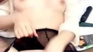 College student in black stockings performs sexual acts on her boyfriend during a live broadcast.