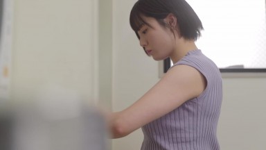 MIDV-950 [Forced Delivery] Seduced by the President I Hate the Most... Secretary Tsukumo Yoru Forced to Serve Him, Covered in Semen