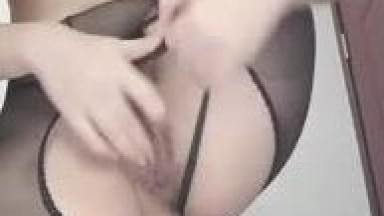 I put yogurt on my pussy, want to lick it off?