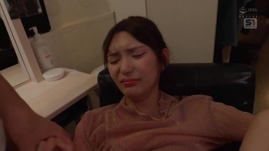 SONE-554 [Uncensored] Everyone envies my girlfriend, but she got NTR'd at the hair salon. Starring Hana Kuraki