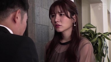 WAAA 477 (Chinese Subtitles) Mei Itsukaichi, a neighbor I reunited with at a reunion, becomes jealous upon learning of my impending marriage. She angrily accuses me of hiding it and repeatedly reverse cowgirls me until I ejaculate 10 times! She'll drain m
